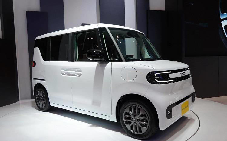 比亚迪“海獭”内饰官图发布，细节设计直击日本用户需求痛点