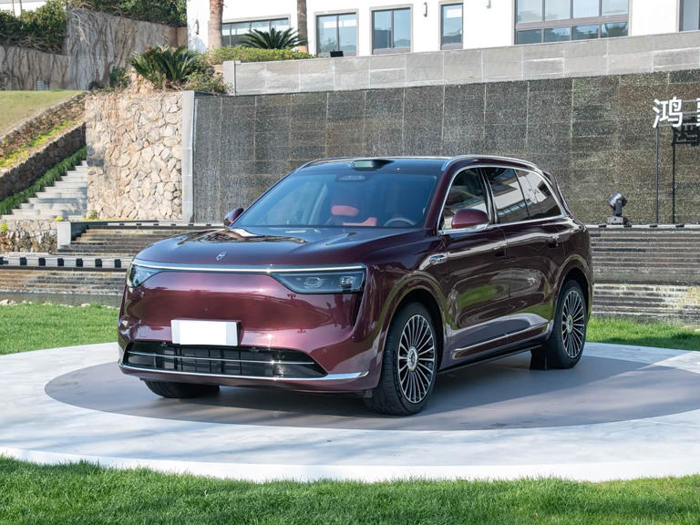 华为问界M8售价亲民，外观豪华，配激光雷达和六座，续航出色