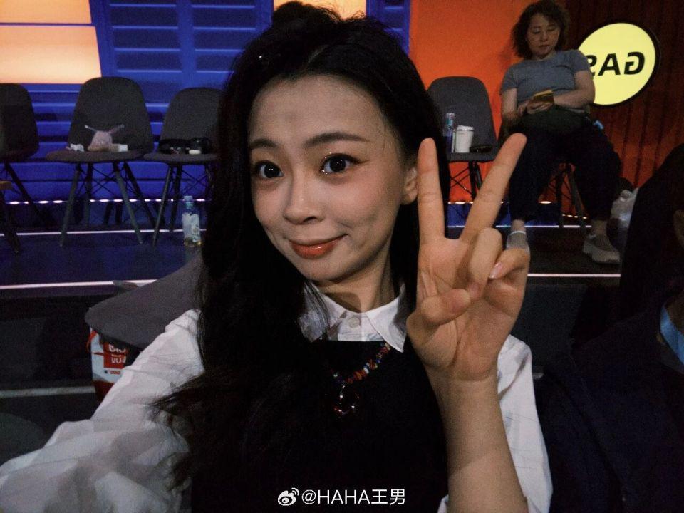王男上春晚了，多少人为他流泪