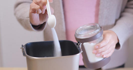 女子因心梗猝死，医生：很多人炒菜爱放的这3种调料，容易堵血管