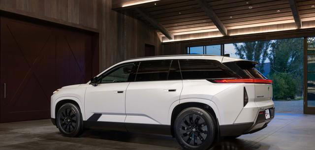 丰田发布全新汉兰达，与比亚迪同类产品比较，落后一个时代