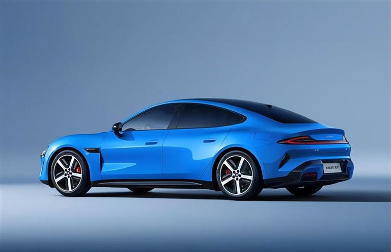 续航破900km 新一代小米SU7 重构C级纯电门槛