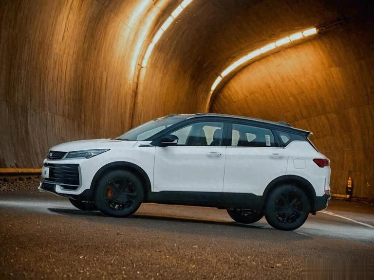 通勤代步选小型SUV，这三款省油耐用空间大又舒适