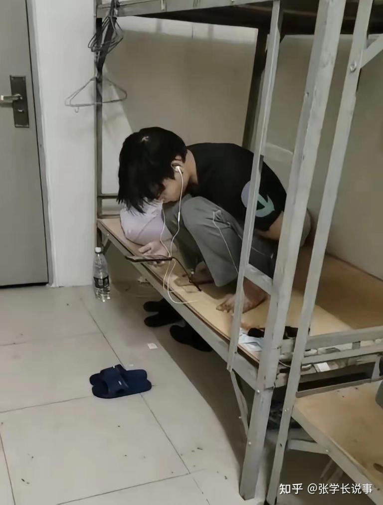 为什么越来越多年轻人宁愿在出租屋待着，也不愿意回家过年? 原因何在?