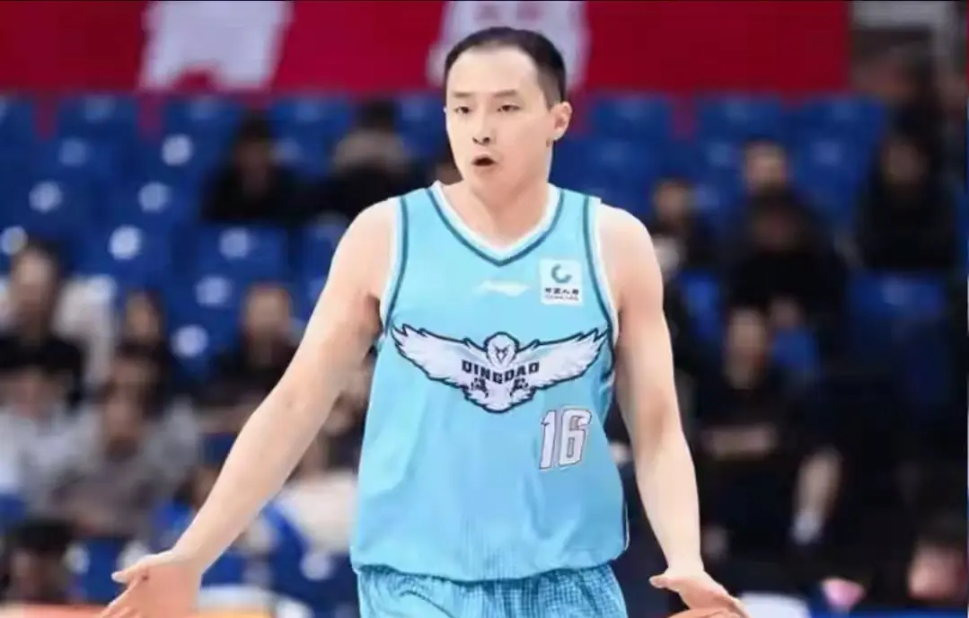 山东球迷别再喊换高诗岩了，比比其他队部分顶薪球员就该满足了!
