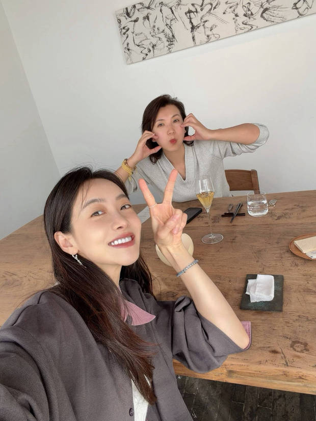 宋茜情人节晒与陈好合照，二人拥抱贴贴感情超甜！