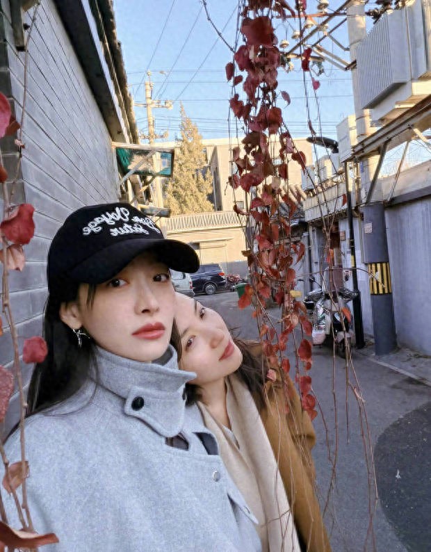 宋茜情人节晒与陈好合照，二人拥抱贴贴感情超甜！ 