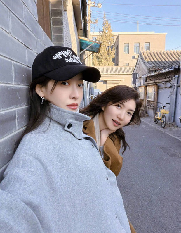 宋茜情人节晒与陈好合照，二人拥抱贴贴感情超甜！