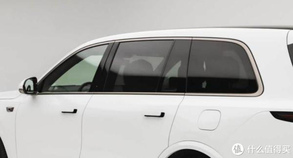 理想L系列焕新，它在哪些方面进行升级？面对其他竞品能打吗？