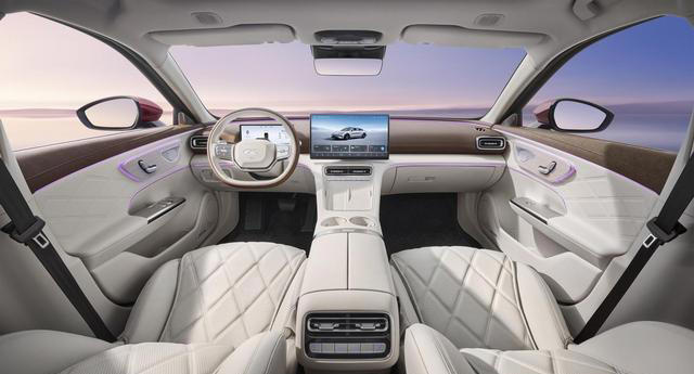 超5米车长、4.9秒加速，风云A9L因何称20万级家用优选？