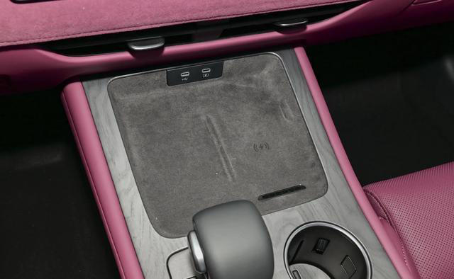 日产天籁鸿蒙座舱S380大师版上市，配黑金双车漆，搭鸿蒙座舱5.0