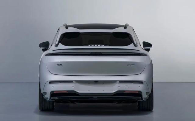 轿车与猎装同框，新款极氪007／007GT申报，预计二季度上市