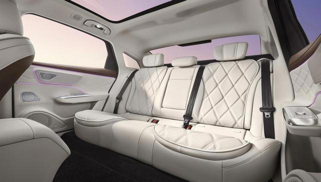 超5米车长、4.9秒加速，风云A9L因何称20万级家用优选？