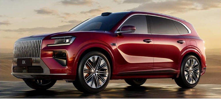 极氪8X或以均衡之道破局：家庭实用与动力表现能否兼得？