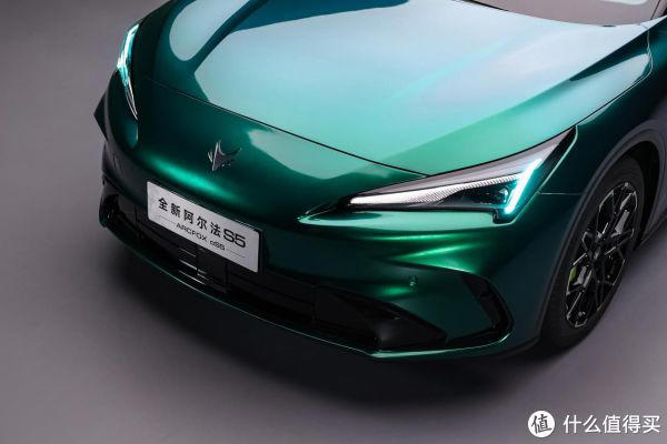 智驾小蓝灯上车！极狐全新阿尔法S5官图曝光，3月1日预售