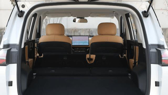 年后想买车：这三款值得一看，价格低颜值高，家用挺香