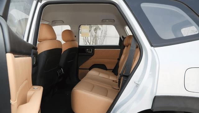 年后想买车：这三款值得一看，价格低颜值高，家用挺香