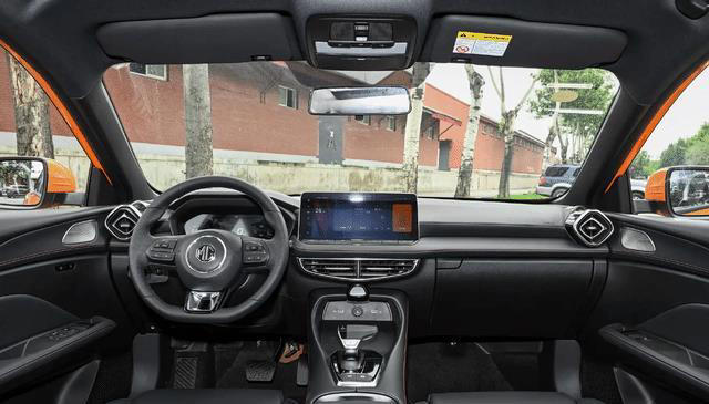 年后想买车：这三款值得一看，价格低颜值高，家用挺香