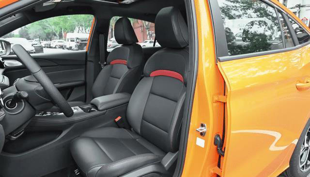 年后想买车：这三款值得一看，价格低颜值高，家用挺香