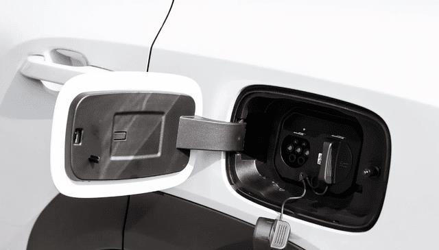 年后想买车：这三款值得一看，价格低颜值高，家用挺香