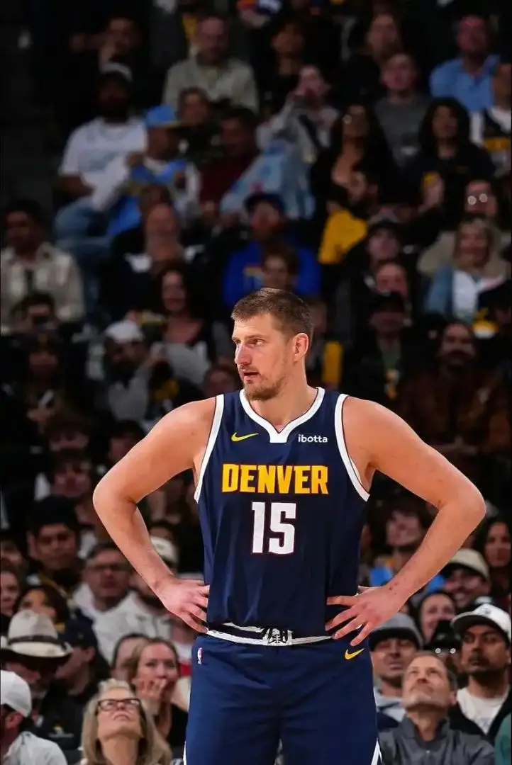 太稳了!约基奇30+12+6打爆绿凯，历史第四人!MVP?
