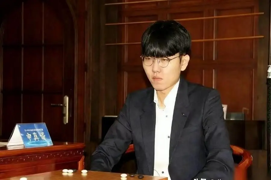 屠龙夜，破晓时：刘宇航190手完胜申真谞，中国00后正名之战