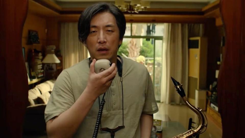 避开春节档，躲过《飞驰人生3》，宁浩带来一部生猛大片，票房能否破30亿