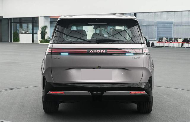 爆款预定？埃安N60实车&内饰双双曝光，9.9万起售，续航630km！