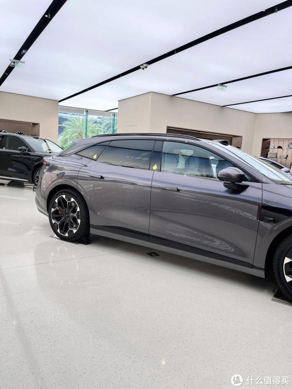 极氪007 GT 2026款选车攻略：900V新架构，等新款还是抄底现款？