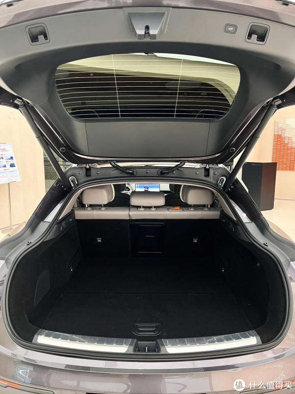 极氪007 GT 2026款选车攻略：900V新架构，等新款还是抄底现款？