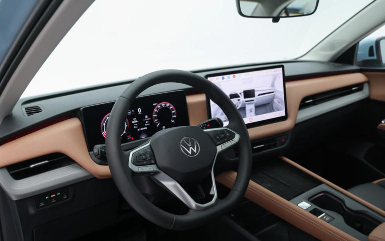 全新速腾S座舱搭载智慧双屏，科技感与舒适性兼具