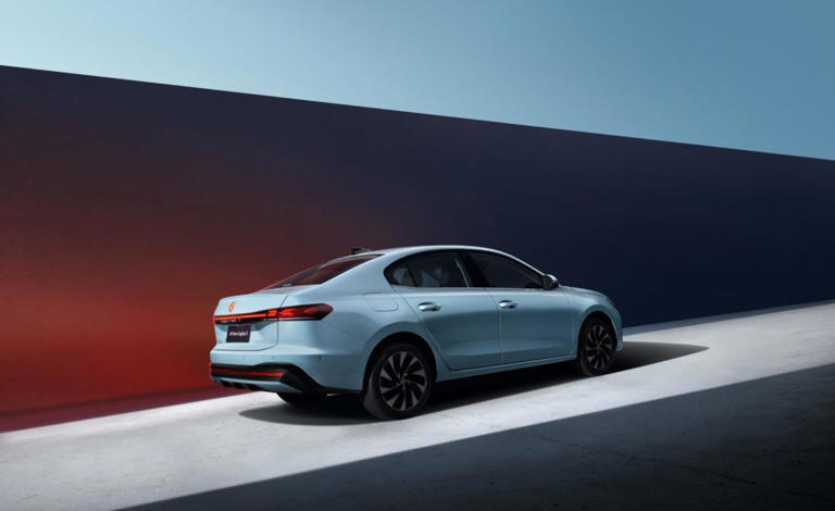 全新速腾S座舱搭载智慧双屏，科技感与舒适性兼具