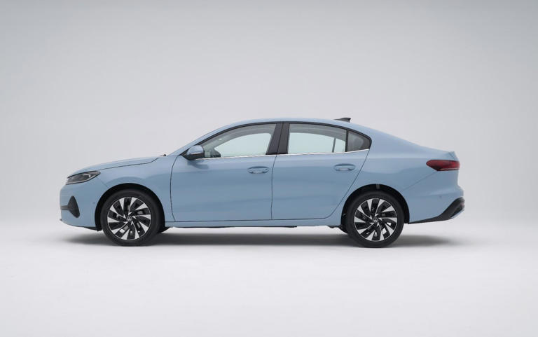 全新速腾S座舱搭载智慧双屏，科技感与舒适性兼具