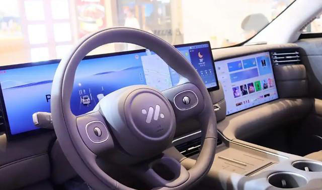 智己L4级Robotaxi已上市，节后突破42万单：智能出行