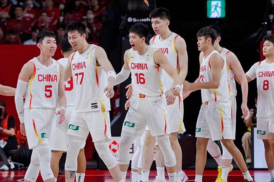 中国队能大翻盘战胜日本，关键的原因就是没有征召周琦入队吗？