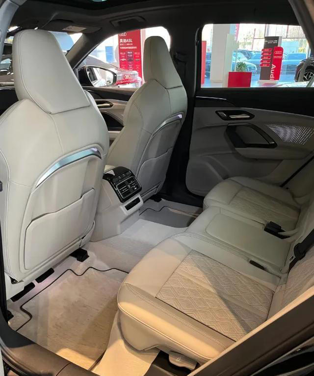 31万起全新Q5L，到底值不值？试完车后，准备买X3的人一句实在话