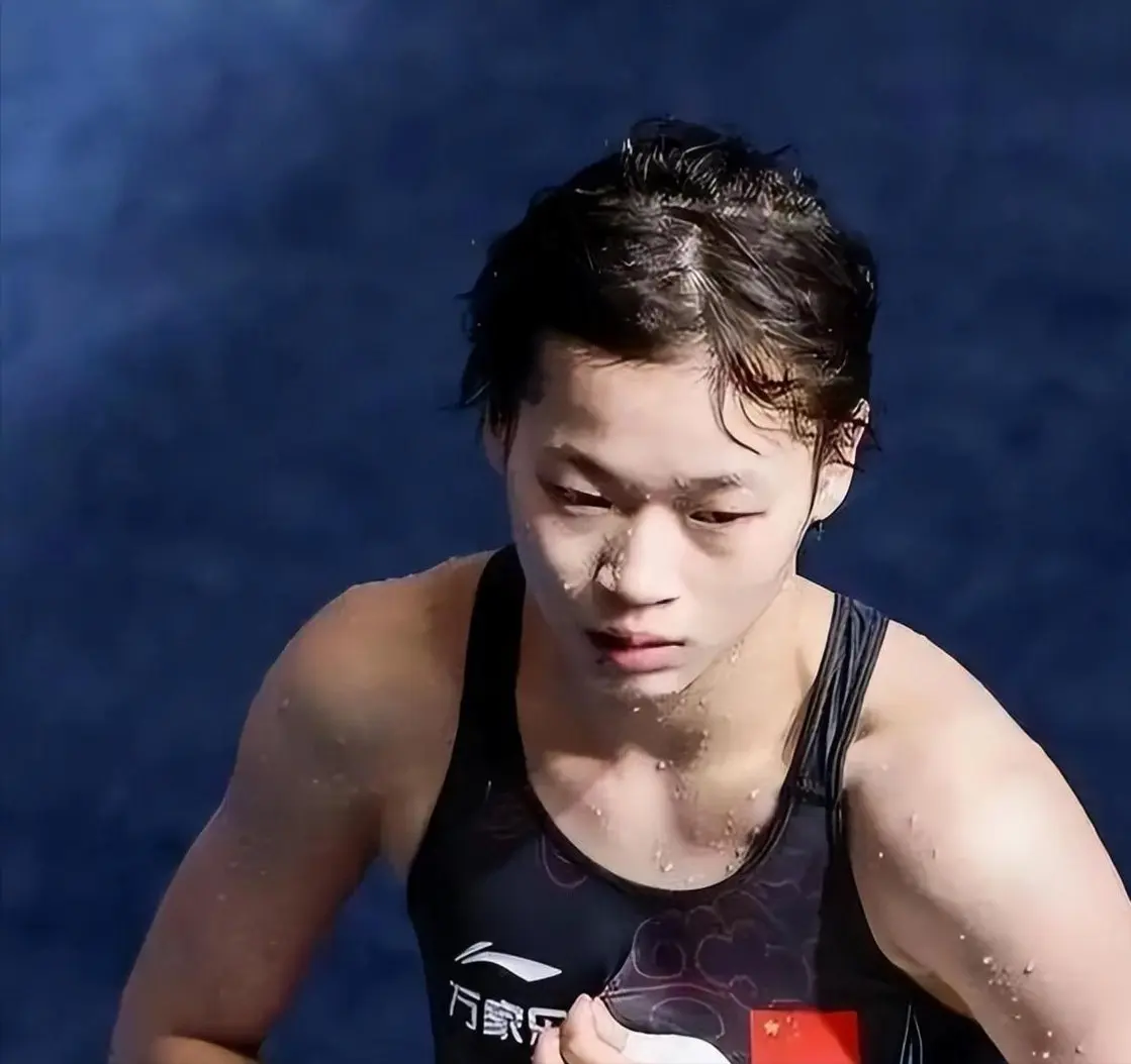 谁也不曾想到，拆伙未满一年，陈芋汐已和她走上完全不同的道路