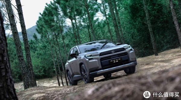 日系还是主打一个躺平？一汽丰田第六代RAV4荣放优惠后15.18万