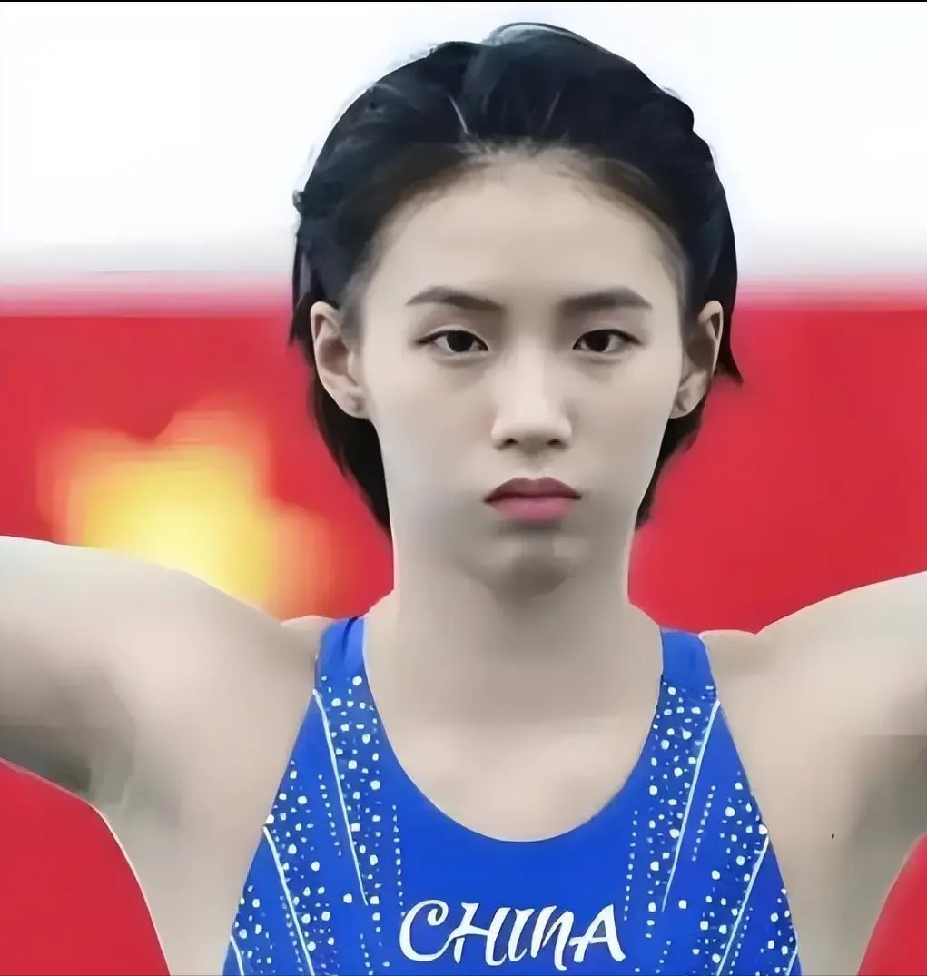 谁也不曾想到，拆伙未满一年，陈芋汐已和她走上完全不同的道路