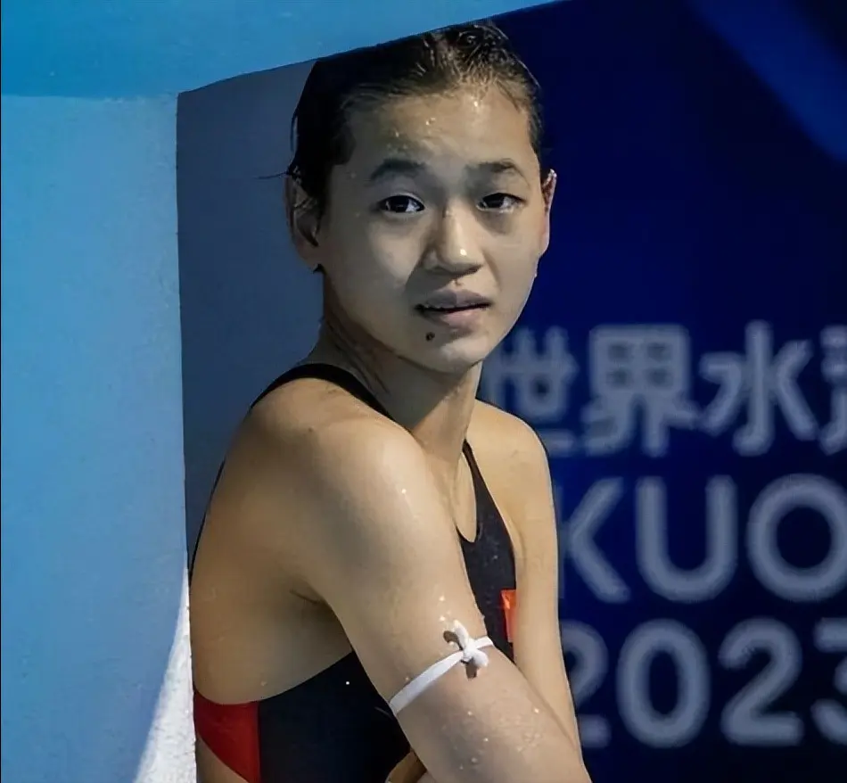 谁也不曾想到，拆伙未满一年，陈芋汐已和她走上完全不同的道路