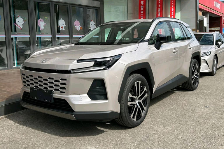 新手买车先看安全！这两款动力强底盘稳的SUV耐用又舒适