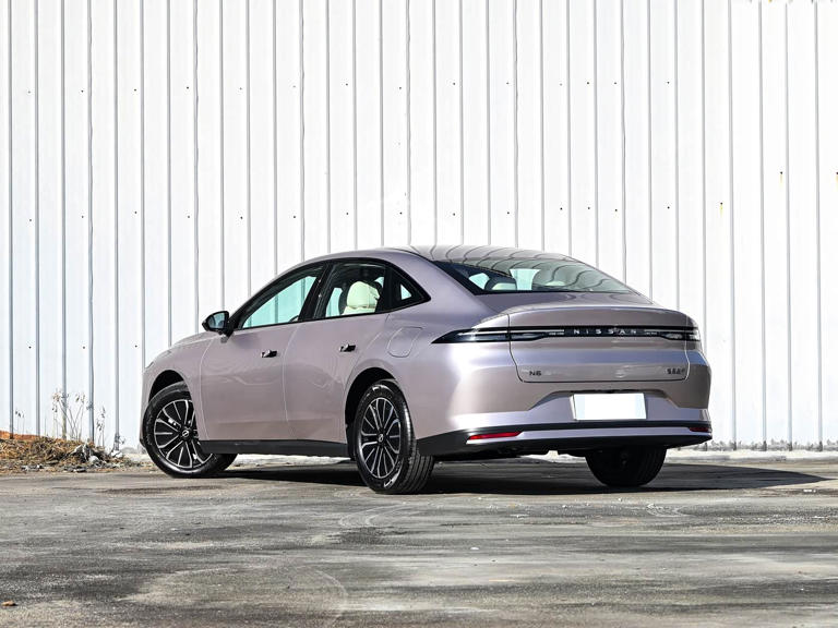 舒适卷王来袭！日产插混轿车不足10万，家用闭眼冲！