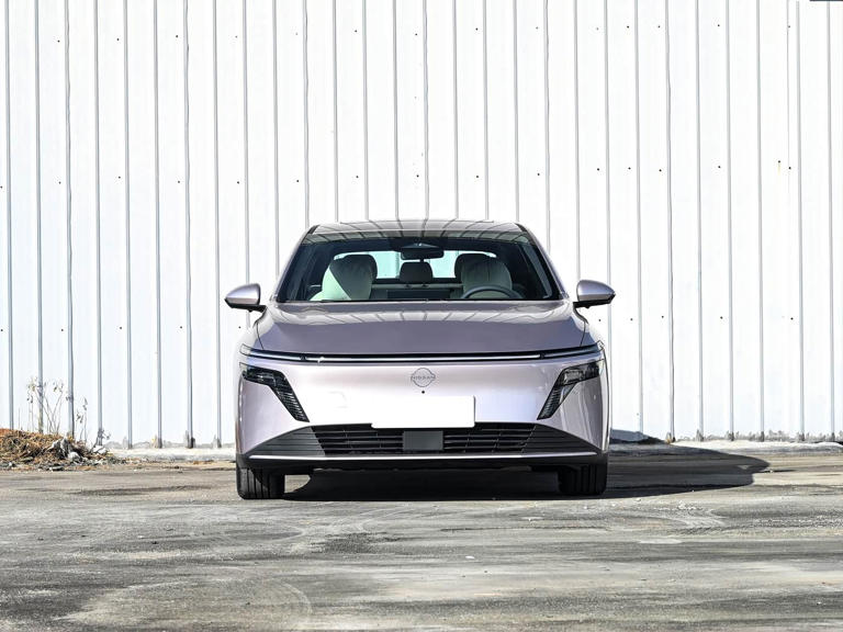 舒适卷王来袭！日产插混轿车不足10万，家用闭眼冲！