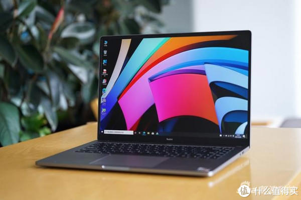 轻薄笔记本推荐：探寻兼顾优雅设计与全天候续航的移动伴侣