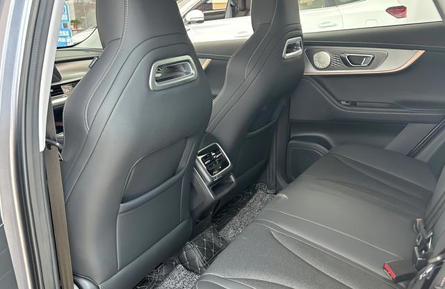 驾驶乐趣与科技感并存：奇瑞瑞虎5X全方位体验