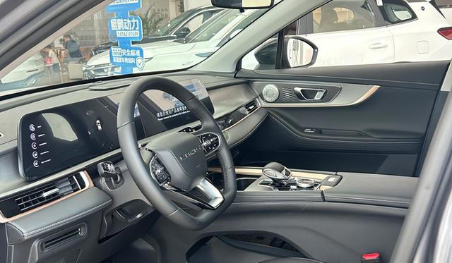 驾驶乐趣与科技感并存：奇瑞瑞虎5X全方位体验