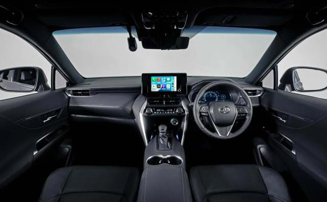 丰田全新凌放HEV海外上市，搭第四代THS混动系统，油耗4.7L／100km