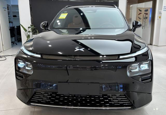 小鹏G7超级增程实测！1704km续航封神，家用SUV天花板再升级