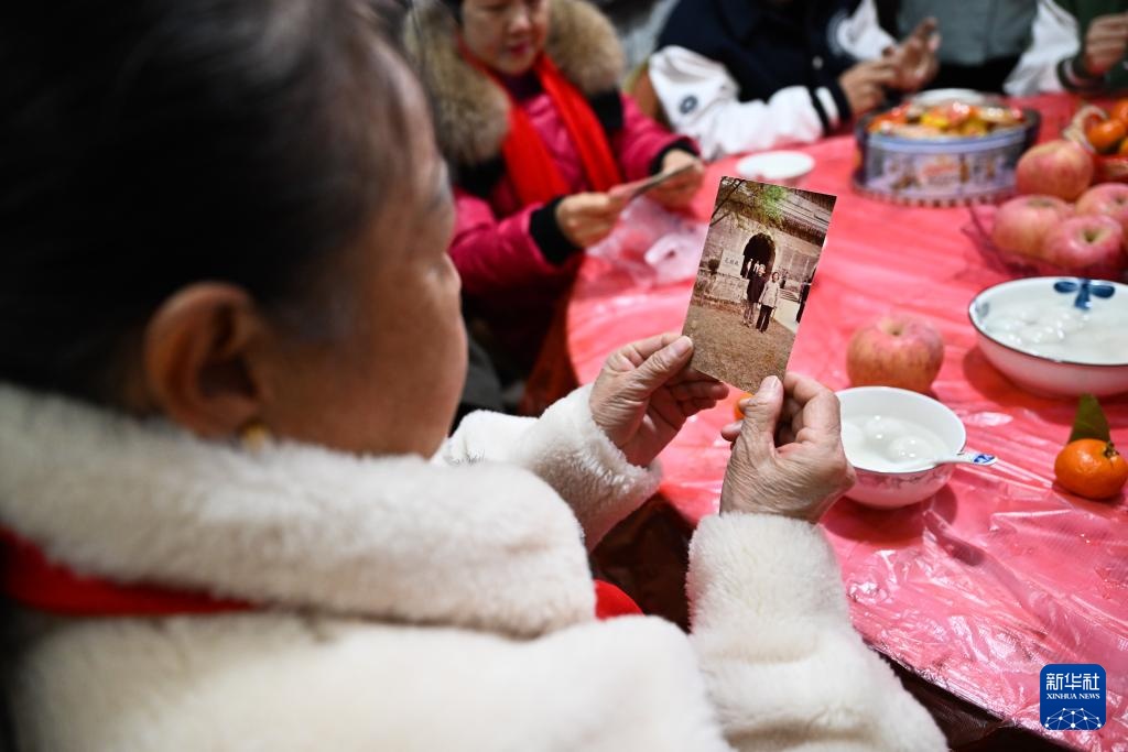 跨越半个多世纪的元宵节团聚