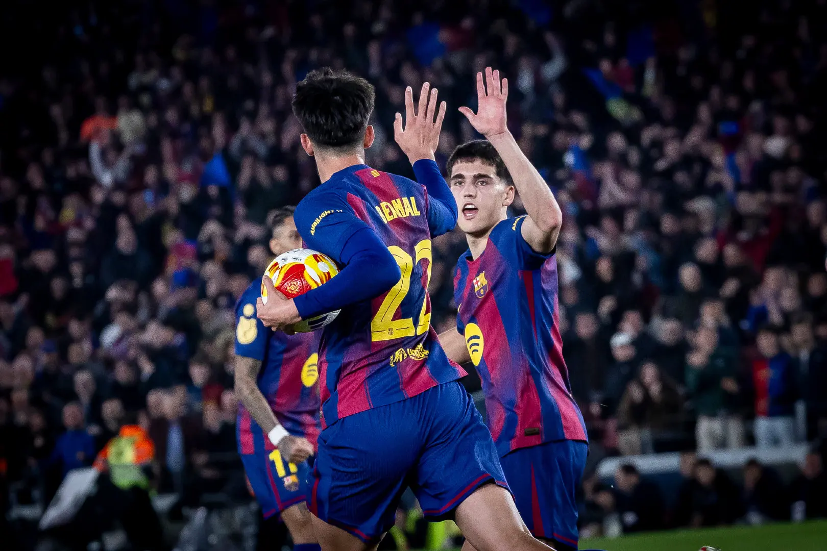 4-3! 2-1! 足坛疯狂一夜：马竞闯进决赛，巴萨出局，利物浦被绝杀